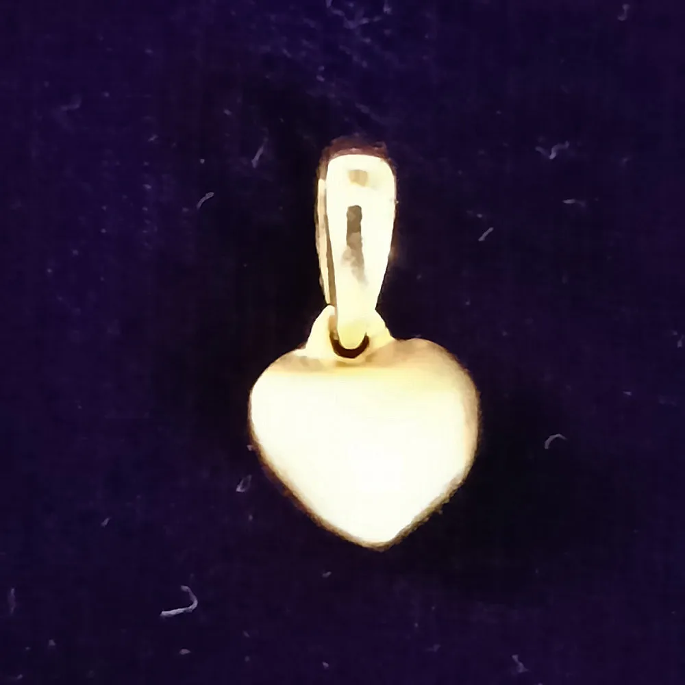 22 KT Gold Unisex Loving Heart Pendant (D29)